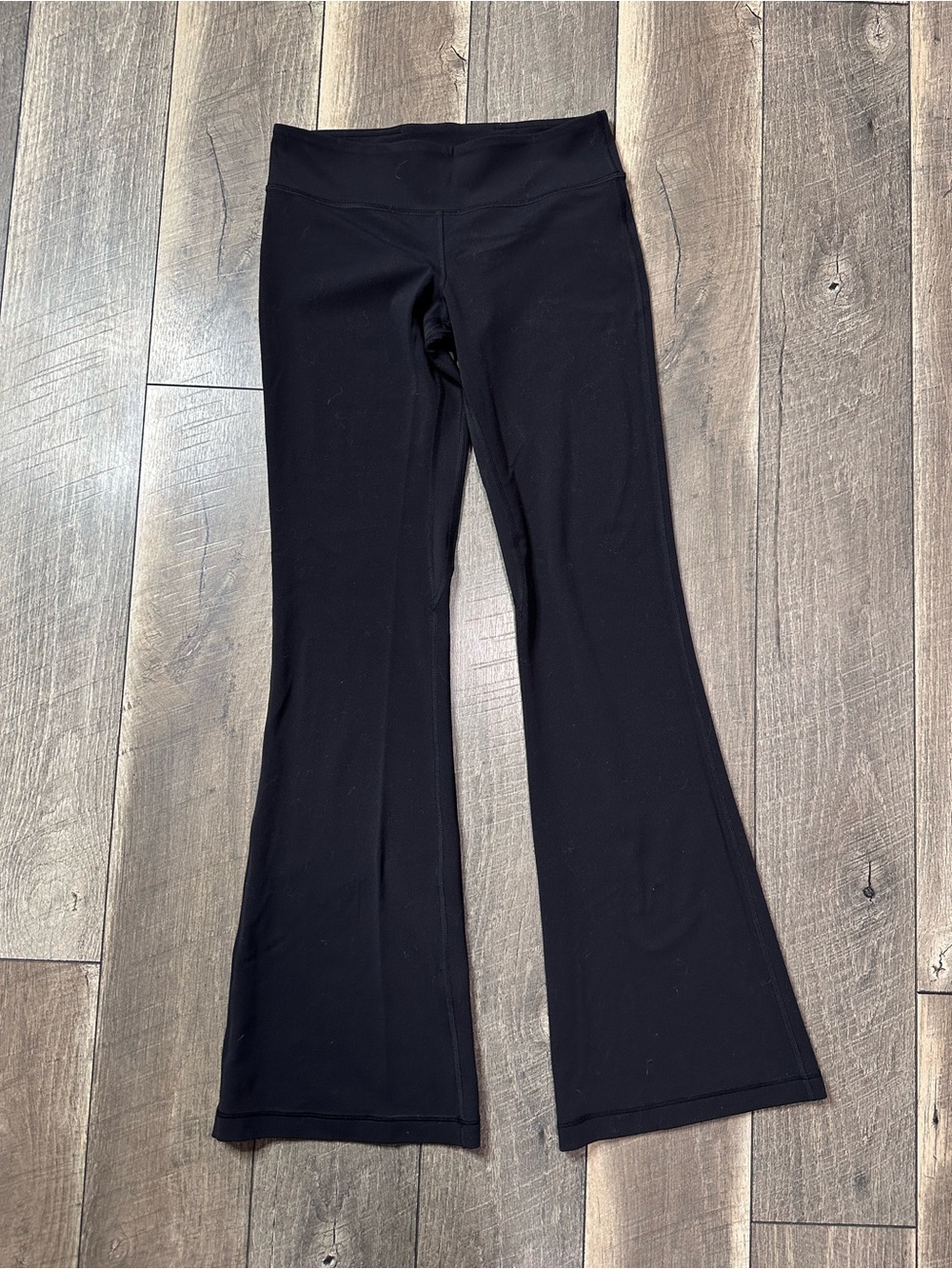 Lululemon Align Low-Rise Flared Pant 32.5"
Black